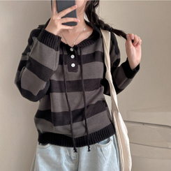 텐리 단가라 배색 스트라이프 버튼 후드 니트 블랙