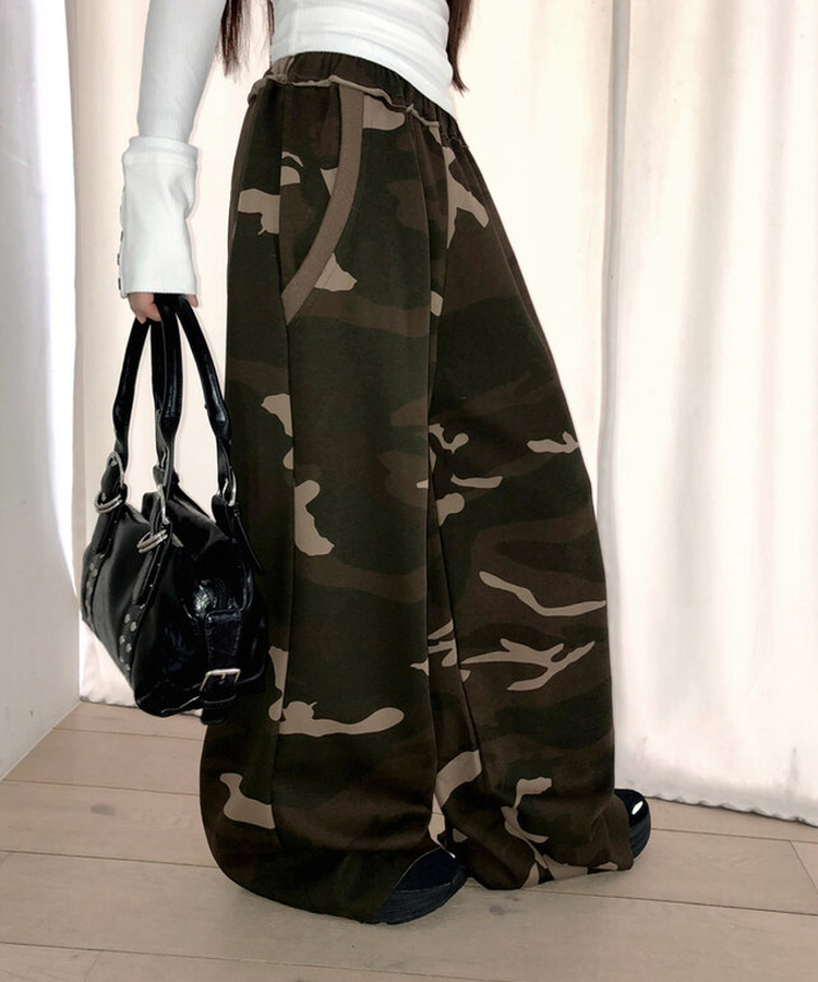 スタッドバックルレザーショルダーバッグ BLACK