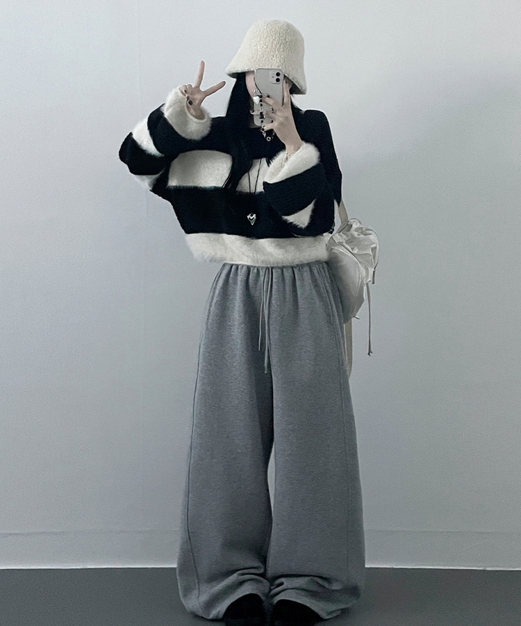 ワンストライプファークロップニット