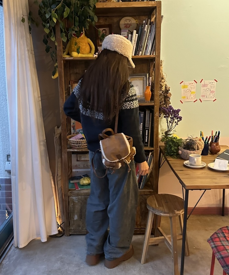 スエードボアバックパック DEEP BEIGE