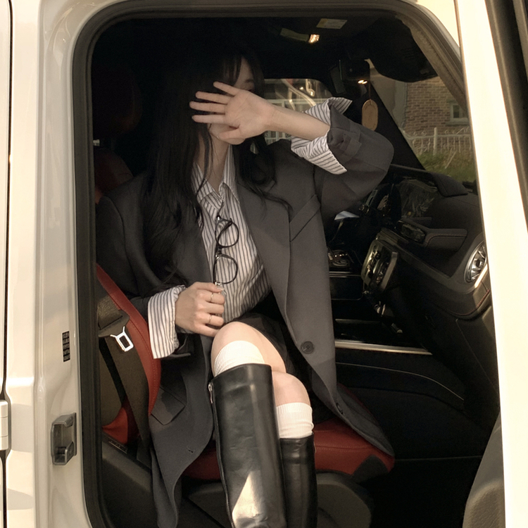 초겨울까지 리얼오버핏 소매롤업 싱글 스탠다드 박시 블레이저 하프 자켓 차콜