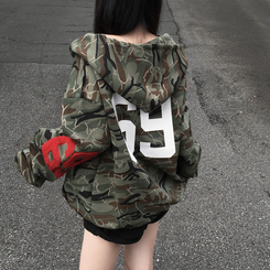 69レタリングミリタリーフードジップアップ KHAKI