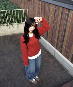 Vネックメランジニット RED