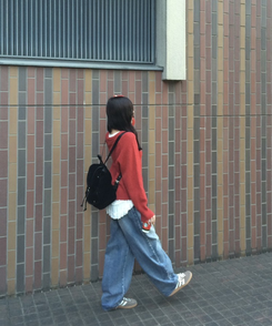 Vネックメランジニット RED