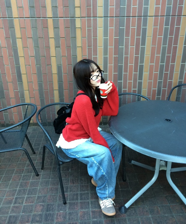 Vネックメランジニット RED