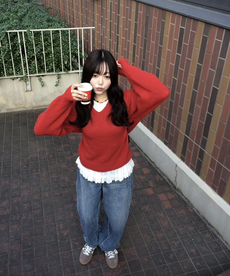 크루 파스텔 V넥 니트 레드