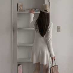 스위트 골지 브이넥 플레어 미디 원피스 아이보리