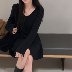 스위트 골지 브이넥 플레어 미디 원피스 블랙