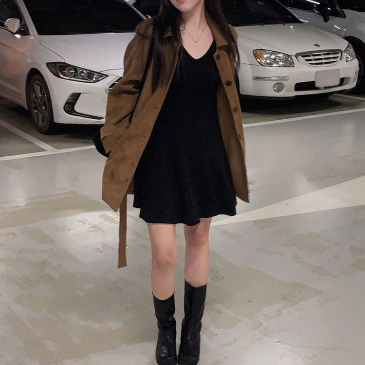 스위트 골지 브이넥 플레어 미디 원피스 블랙