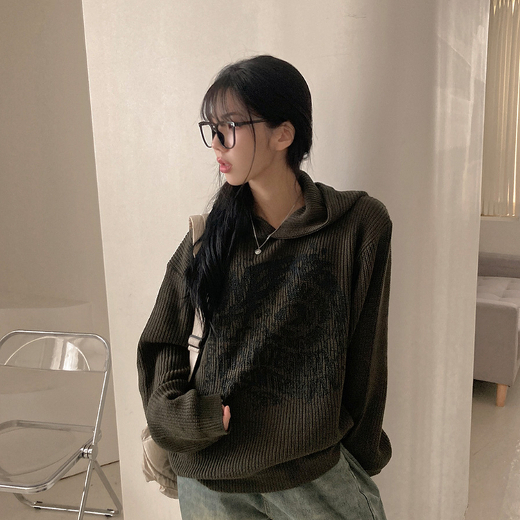 [아방소매] 위픈 빈티지 하찌 레터링 루즈핏 후드 니트 카키