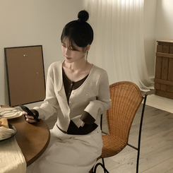 ペンダントワッペンニットカーディガン LIGHT BEIGE