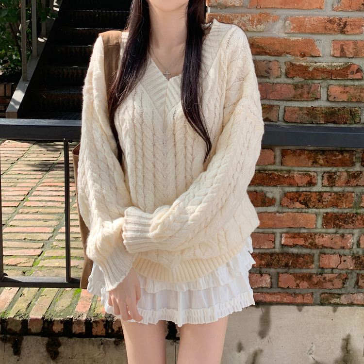 히너 브이넥 꽈배기 케이블 도톰 오버핏 박시 니트 베이지