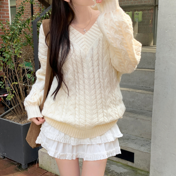 히너 브이넥 꽈배기 케이블 도톰 오버핏 박시 니트 베이지