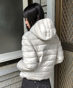 フードナイロン軽量ダウンジャンパー GRAY