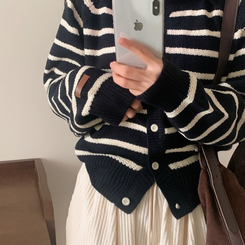 티팟 스트라이프 단가라 루즈핏 여리 카라 니트 가디건 네이비
