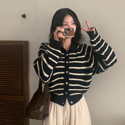 티팟 스트라이프 단가라 루즈핏 여리 카라 니트 가디건 네이비