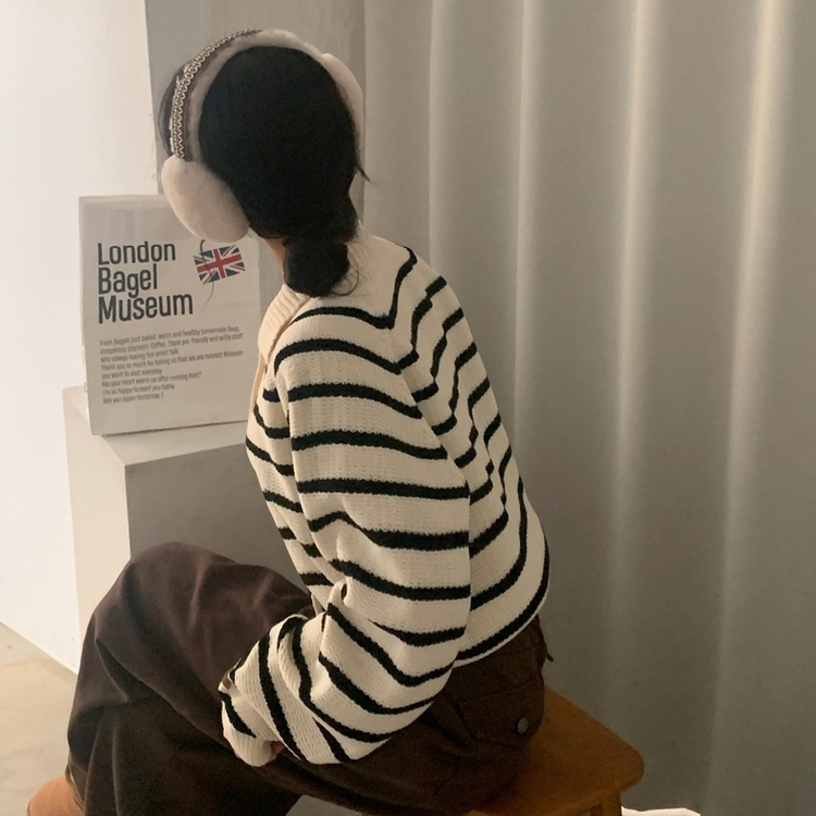 티팟 스트라이프 단가라 루즈핏 여리 카라 니트 가디건 아이보리