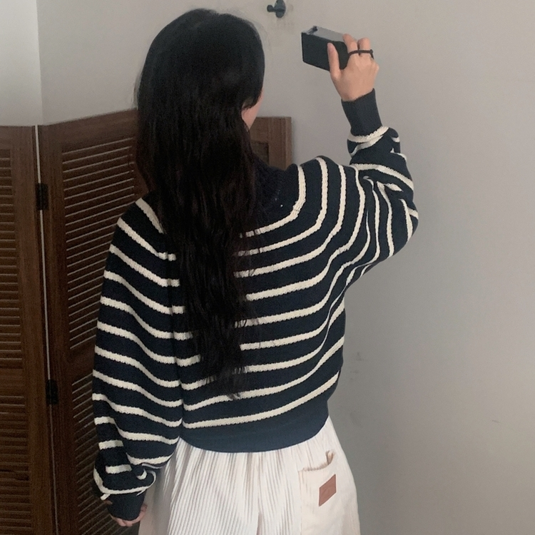 티팟 스트라이프 단가라 루즈핏 여리 카라 니트 가디건 네이비