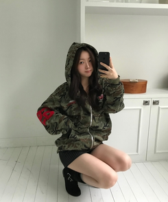 ミリタリーフードジップアップ KHAKI