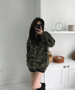 ミリタリーフードジップアップ KHAKI