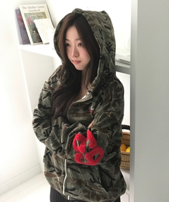 ミリタリーフードジップアップ KHAKI