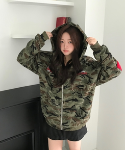 ミリタリーフードジップアップ KHAKI