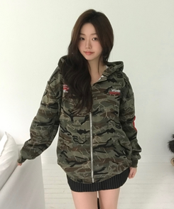 ミリタリーフードジップアップ KHAKI