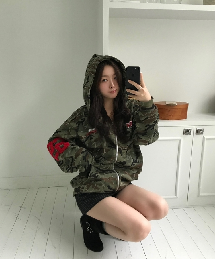 ミリタリーフードジップアップ KHAKI