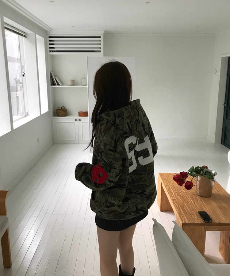 ミリタリーフードジップアップ KHAKI