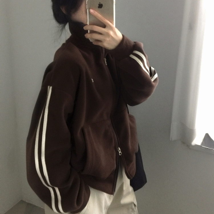 덤블 배색라인 후리스 투웨이 집업점퍼 브라운