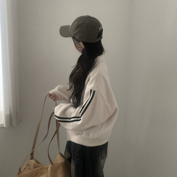 덤블 배색라인 후리스 투웨이 집업점퍼 크림