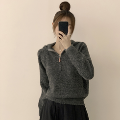 꾸안꾸 무드의 반집업 가을 긴팔 후드 반집업 세미 크롭 니트 다크그레이