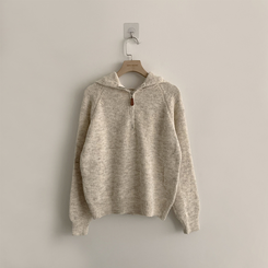 꾸안꾸 무드의 반집업 가을 긴팔 후드 반집업 세미 크롭 니트