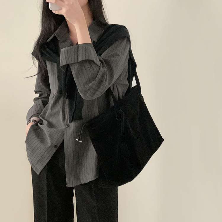 셔츠에 니트숄은 덤으로코디뚝딱 스트라이프 셔츠 니트숄 세트 차콜