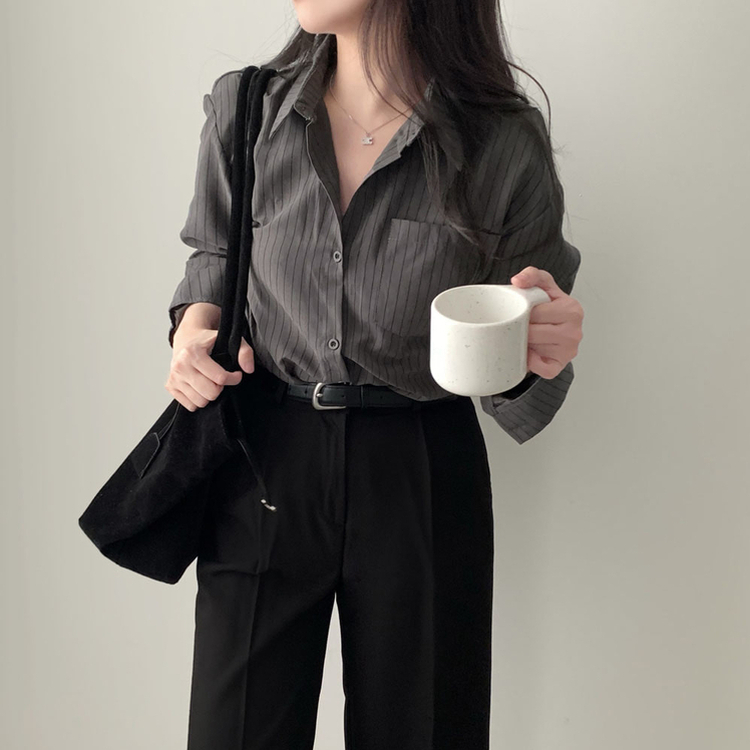 셔츠에 니트숄은 덤으로코디뚝딱 스트라이프 셔츠 니트숄 세트 차콜