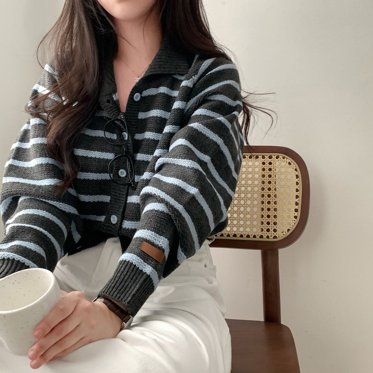 밑단 똑 잡아주는 잘록핏배색 단가라 크롭 니트 가디건 차콜