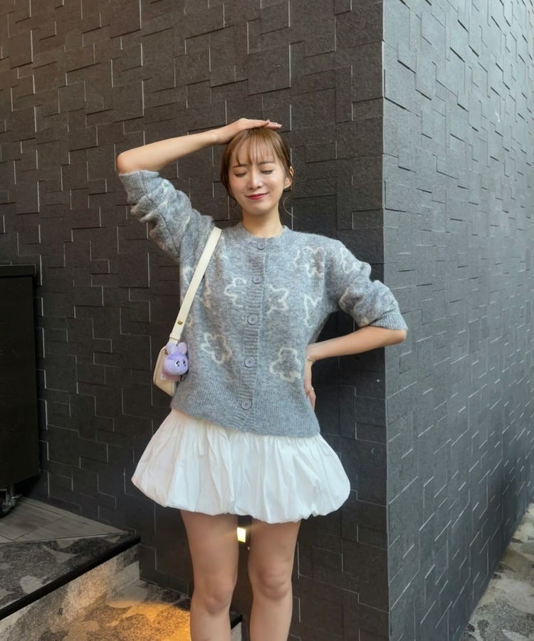 프린 플라워 니트 가디건 그레이