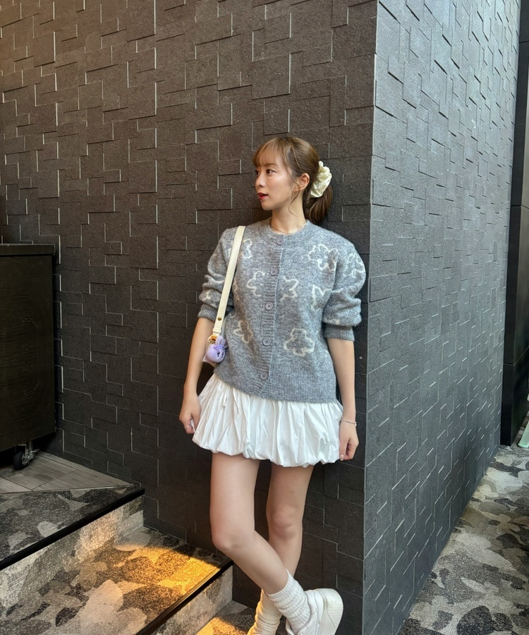 프린 플라워 니트 가디건 그레이