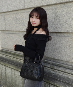 프릴 오프숄더 니트 긴팔티 스카프세트 블랙