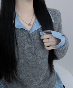 러프브이넥단추셔츠카라레이어드루즈핏니트 그레이