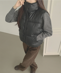 간절기 초겨울 하이넥 무광 조끼 패딩 블랙