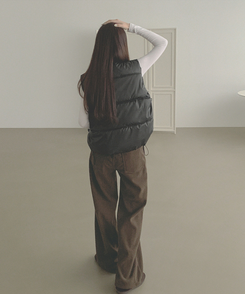 간절기 초겨울 하이넥 무광 조끼 패딩 블랙