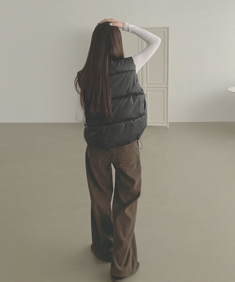 간절기 초겨울 하이넥 무광 조끼 패딩 블랙