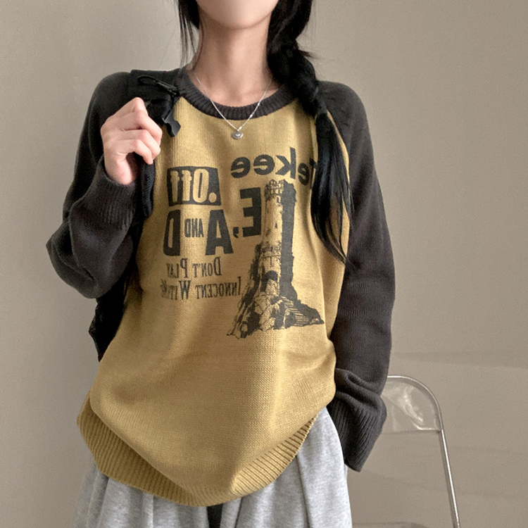 티켄 레터링 배색 라운드 나그랑 루즈핏 니트 차콜