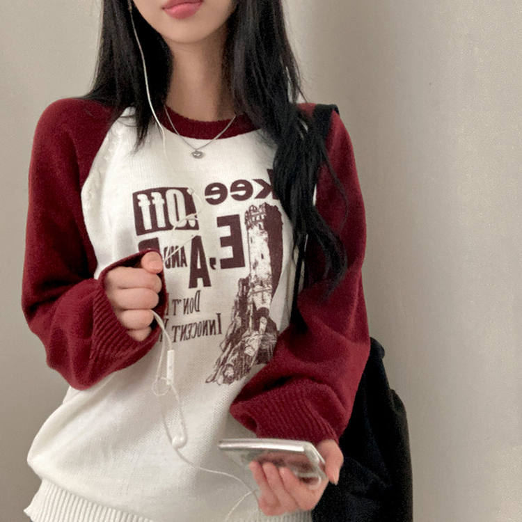 티켄 레터링 배색 라운드 나그랑 루즈핏 니트 레드