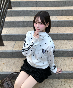 별하트 패치 집업 화이트