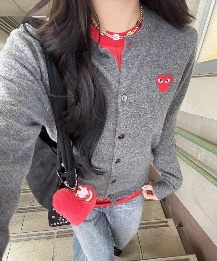 스터드 리머블 숄더백 블랙