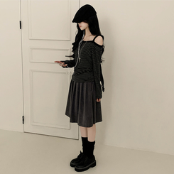 スエードピンタックフレアミディスカート CHARCOAL