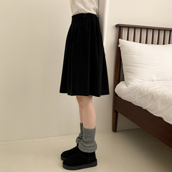 スエードピンタックフレアミディスカート BLACK