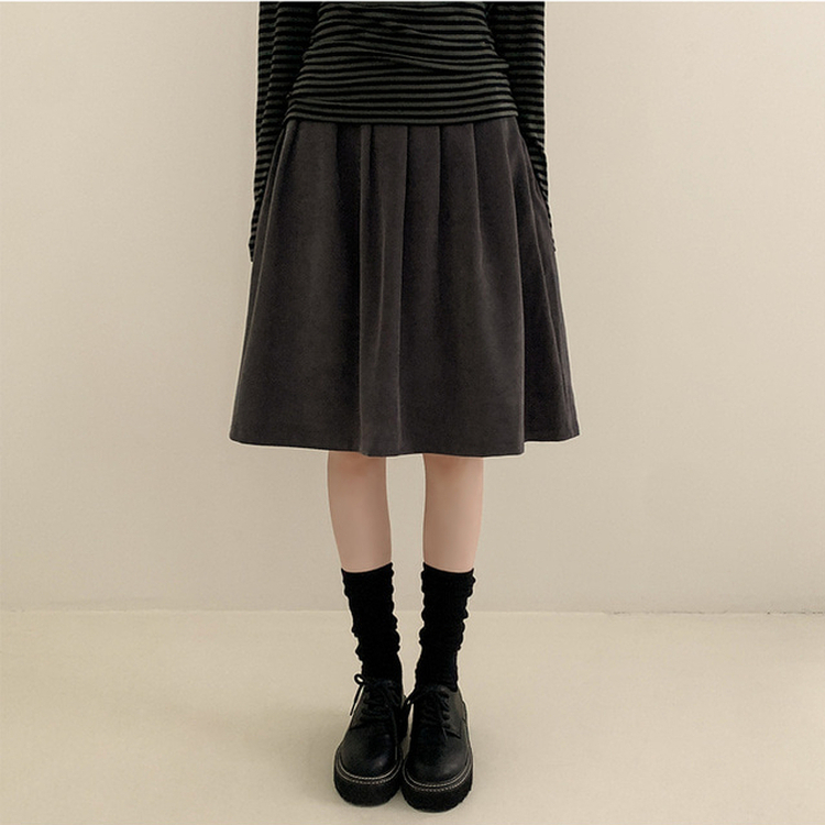 スエードピンタックフレアミディスカート CHARCOAL